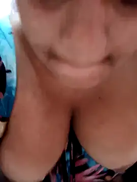 Hilarybunnyy online show from January 2025 04:25:02 PM