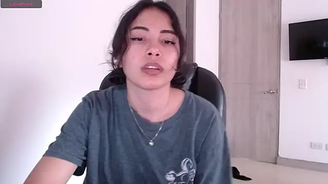 Snapshot of numberfav8 chatting on December 2024 09:22:02 PM numberfav8 online show from December 2024 09:22:02 PM