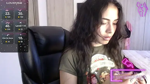 Snapshot of numberfav8 chatting on January 2025 10:29:02 PM numberfav8 online show from January 2025 10:29:02 PM