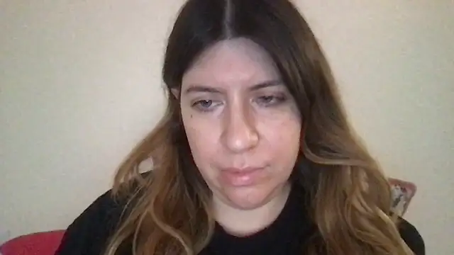 Snapshot of HYPHYtype chatting on February 2025 11:06:01 PM HYPHYtype online show from February 2025 11:06:01 PM