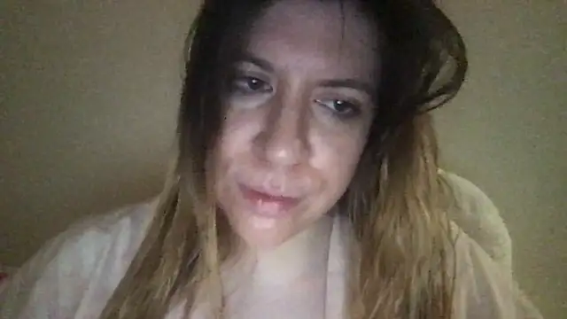 Snapshot of HYPHYtype chatting on February 2025 11:38:02 PM HYPHYtype online show from February 2025 11:38:02 PM