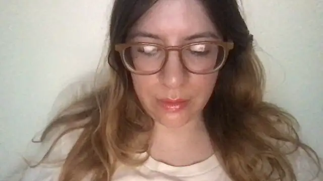 Snapshot of HYPHYtype chatting on February 2025 03:41:02 PM HYPHYtype online show from February 2025 03:41:02 PM