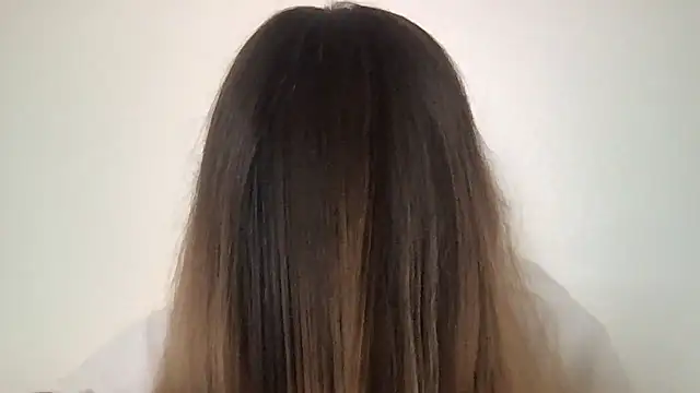 Snapshot of HYPHYtype chatting on February 2025 09:30:01 PM HYPHYtype online show from February 2025 09:30:01 PM