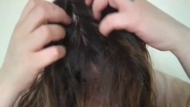 Snapshot of HYPHYtype chatting on February 2025 04:31:02 PM HYPHYtype online show from February 2025 04:31:02 PM