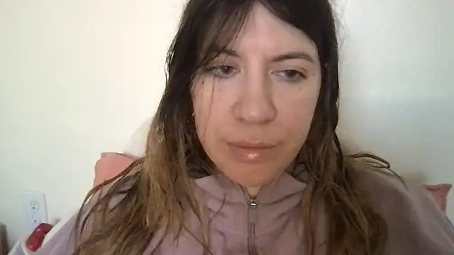 Snapshot of HYPHYtype chatting on February 2025 05:50:01 PM HYPHYtype online show from February 2025 05:50:01 PM