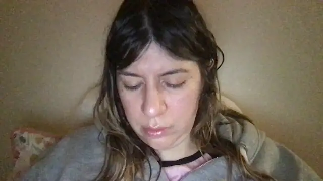 Snapshot of HYPHYtype chatting on February 2025 03:26:02 AM HYPHYtype online show from February 2025 03:26:02 AM