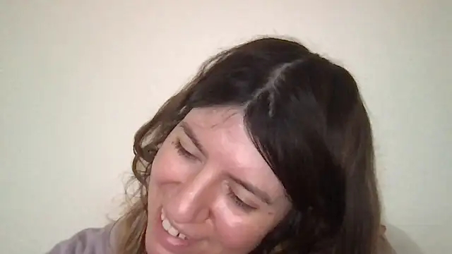 Snapshot of HYPHYtype chatting on March 2025 05:38:01 PM HYPHYtype online show from March 2025 05:38:01 PM