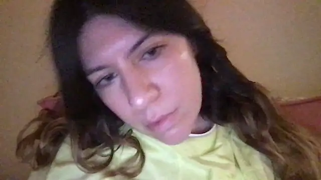 Snapshot of HYPHYtype chatting on March 2025 03:33:01 AM HYPHYtype online show from March 2025 03:33:01 AM