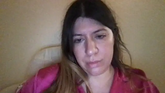 Snapshot of HYPHYtype chatting on March 2025 07:38:02 AM HYPHYtype online show from March 2025 07:38:02 AM