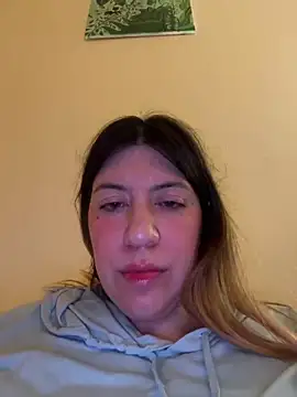 Snapshot of HYPHYtype chatting on March 2025 03:20:01 AM HYPHYtype online show from March 2025 03:20:01 AM