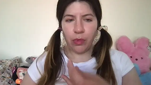 Snapshot of HYPHYtype chatting on September 2025 07:50:02 PM HYPHYtype online show from September 2025 07:50:02 PM