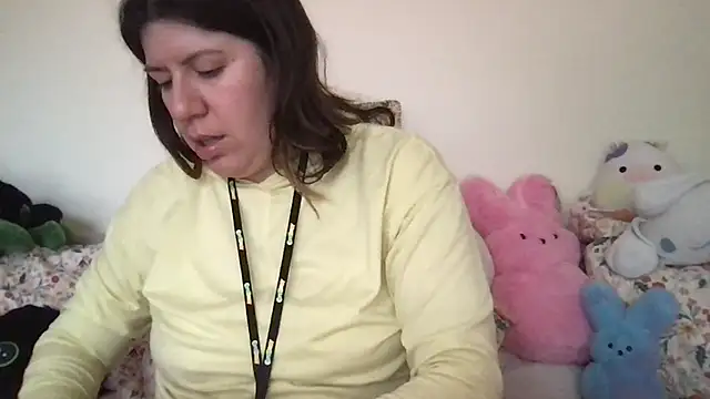 Snapshot of HYPHYtype chatting on October 2025 06:29:02 PM HYPHYtype online show from October 2025 06:29:02 PM