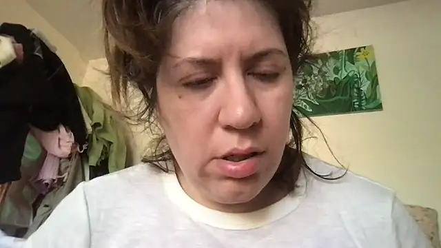 Snapshot of HYPHYtype chatting on November 2025 06:50:02 PM HYPHYtype online show from November 2025 06:50:02 PM