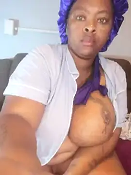 CuteHoney92 online show from June 2026 04:43:02 AM
