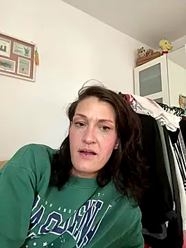 Snapshot of CherrysWetCam chatting on December 2025 01:18:02 PM CherrysWetCam online show from December 2025 01:18:02 PM