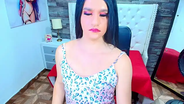 TRINY TS online show from May 2026 07:33:02 PM