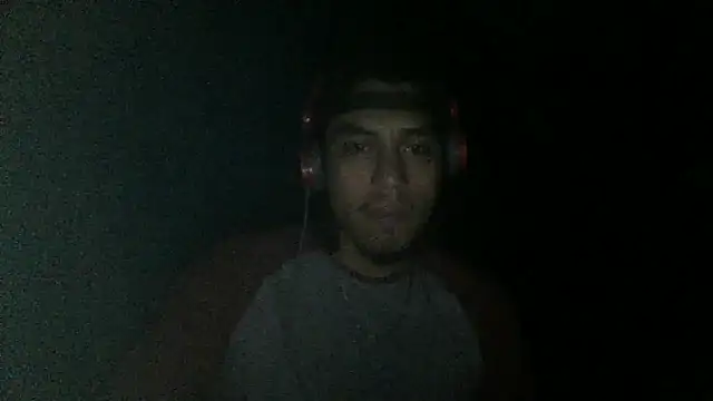 Snapshot of AlexAlejandro13 chatting on October 2025 09:32:01 AM AlexAlejandro13 online show from October 2025 09:32:01 AM