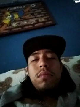 AlexAlejandro13 online show from April 2026 10:40:01 PM