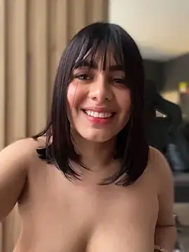 Roxxannne online show from January 2025 09:25:02 PM