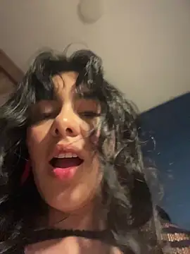 Roxxannne online show from February 2026 01:24:02 AM