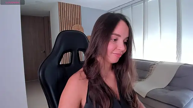 AnnieHallX online show from September 2025 07:48:02 PM