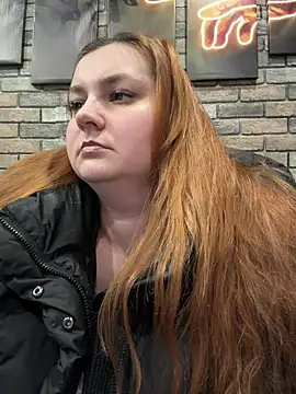 CandyShoopp online show from December 2025 07:07:02 PM