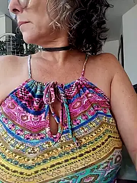 Snapshot of Pinkboobie chatting on January 2025 06:15:01 PM Pinkboobie online show from January 2025 06:15:01 PM