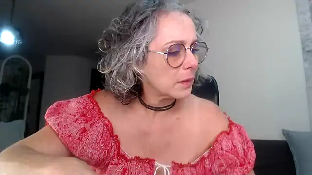 Snapshot of Pinkboobie chatting on February 2025 06:30:02 PM Pinkboobie online show from February 2025 06:30:02 PM