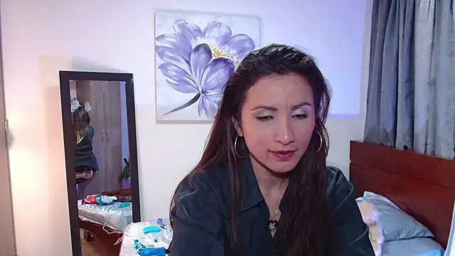 vanessabrown  online show from March 2025 06:41:02 PM