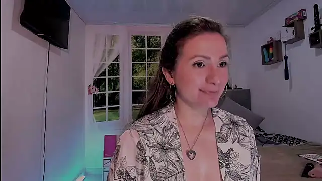 vanessabrown  online show from April 2026 02:29:02 PM