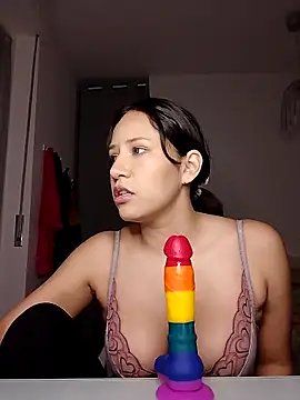 kittenpurrr online show from November 2025 05:04:02 PM