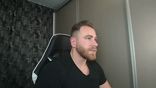 Thori92 online show from December 2024 05:31:01 PM