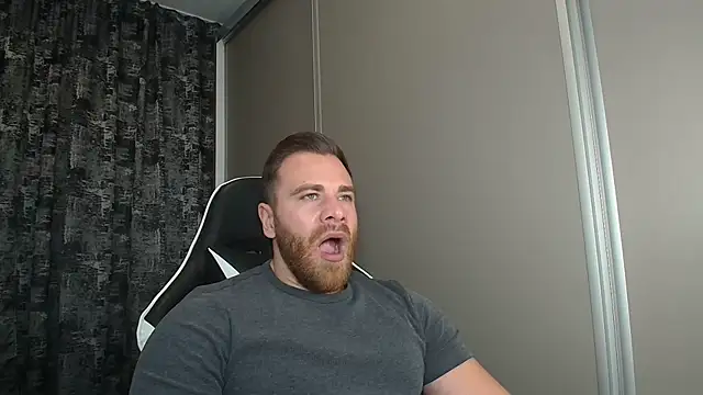 Thori92 online show from November 2025 05:37:02 PM