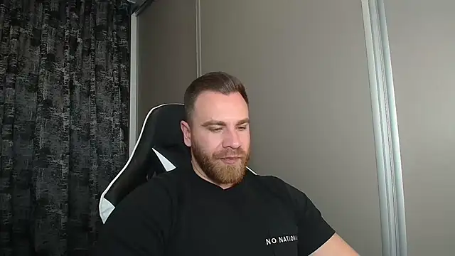 Thori92 online show from November 2025 05:36:02 PM