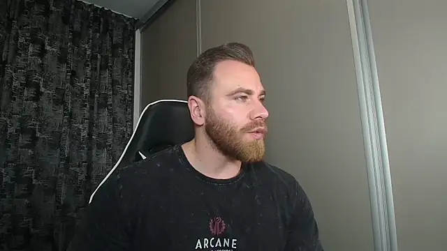 Thori92 online show from December 2025 04:45:01 PM