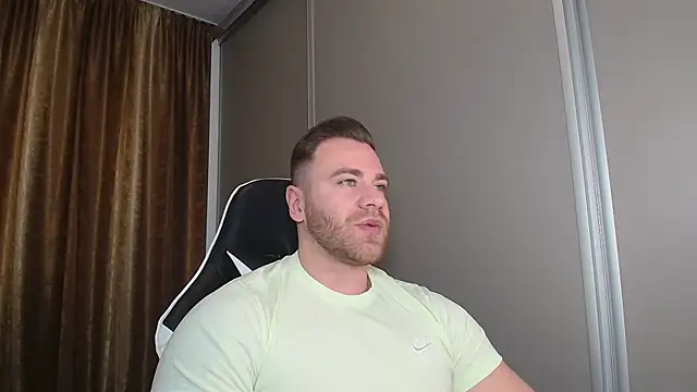 Thori92 online show from December 2025 12:01:01 PM