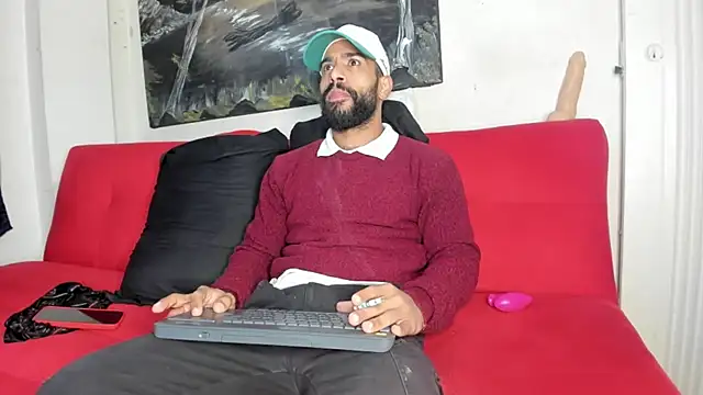 sweatyhairypig23 online show from September 2025 01:21:02 AM