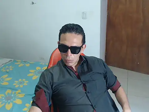 jeancarloscum12 online show from June 2026 10:41:02 PM