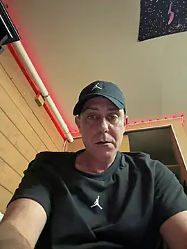 Snapshot of drewsix9@xh chatting on February 2026 01:11:02 PM drewsix9xh online show from February 2026 01:11:02 PM