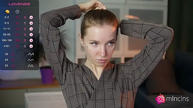 melanielwithu online show from November 2025 03:01:02 PM