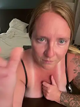 Snapshot of Lizzyloo chatting on March 2026 03:12:01 AM Lizzyloo online show from March 2026 03:12:01 AM