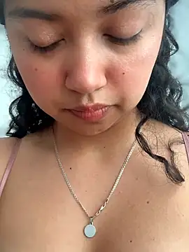 Peach Girll online show from March 2026 02:50:01 PM