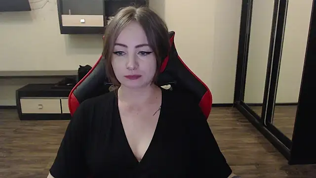 Laralianna online show from January 2025 08:52:02 PM