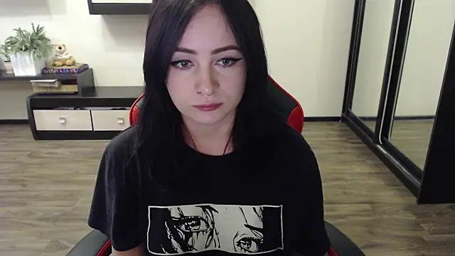 Laralianna online show from September 2025 12:31:02 PM