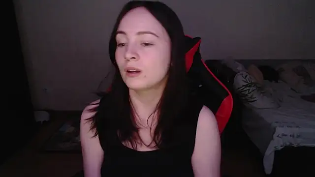 Laralianna online show from November 2025 08:42:01 PM