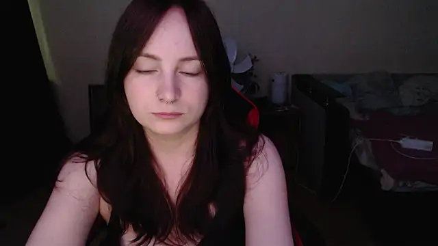 Laralianna online show from May 2026 05:22:02 PM