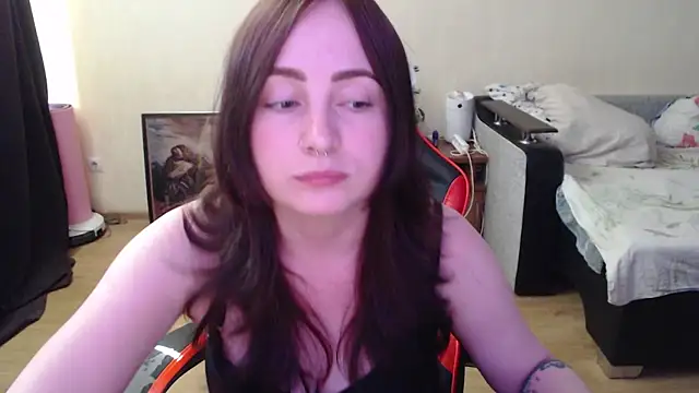 Laralianna online show from June 2026 02:19:01 PM