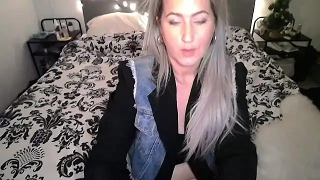 TessToy online show from January 2025 05:23:01 PM