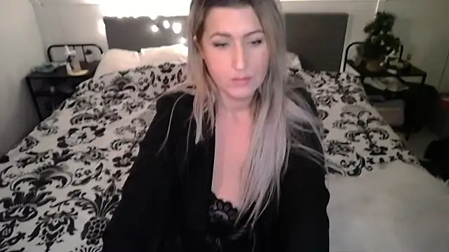 TessToy online show from January 2025 05:51:02 PM