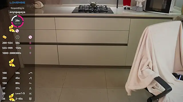 Snapshot of Vassiilisa chatting on December 2024 06:38:01 PM Vassiilisa online show from December 2024 06:38:01 PM